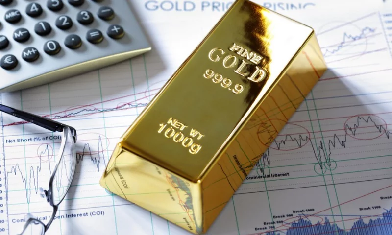 Фото  Мировые фонды продолжают скупать золото